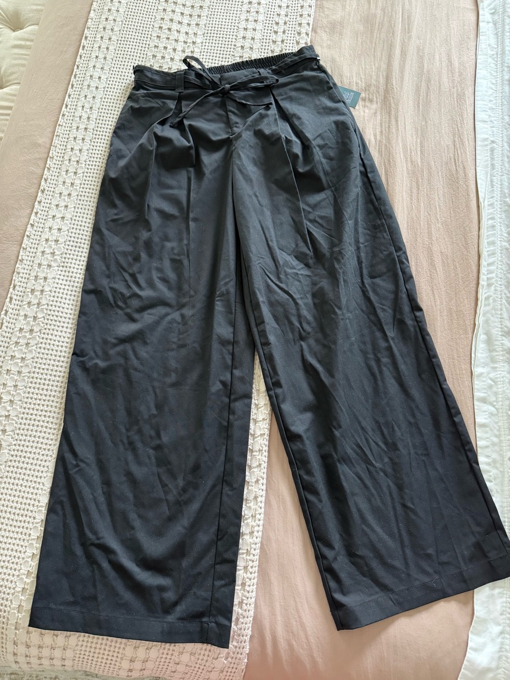 NEW wild fable Black High-Rise Wide Leg Pants with Waist Tie Size S